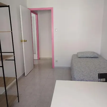 Beautiful Private And Exterior Double Room. Appartement Esplugues de Llobregat