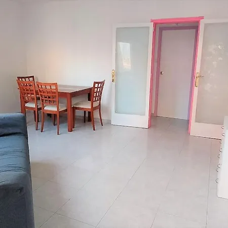 Appartement Beautiful Private And Exterior Double Room. Esplugues de Llobregat